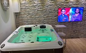 Agreable Maison Avec Jacuzzi